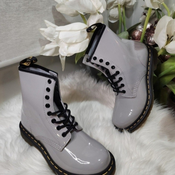 Dr. Martens 1460 Boot - Women'sShoes size7 new - Picture 1 of 6